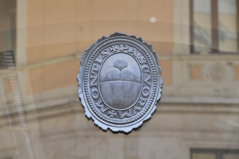 Mediobanca rejects Monte dei Paschi bid as lacking rationale