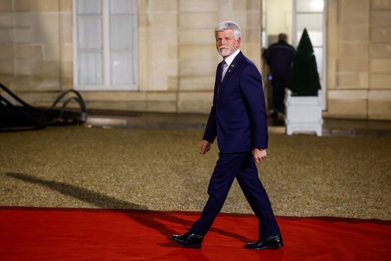 Czech president pardons soldiers prosecuted in death of Afghan prisoner