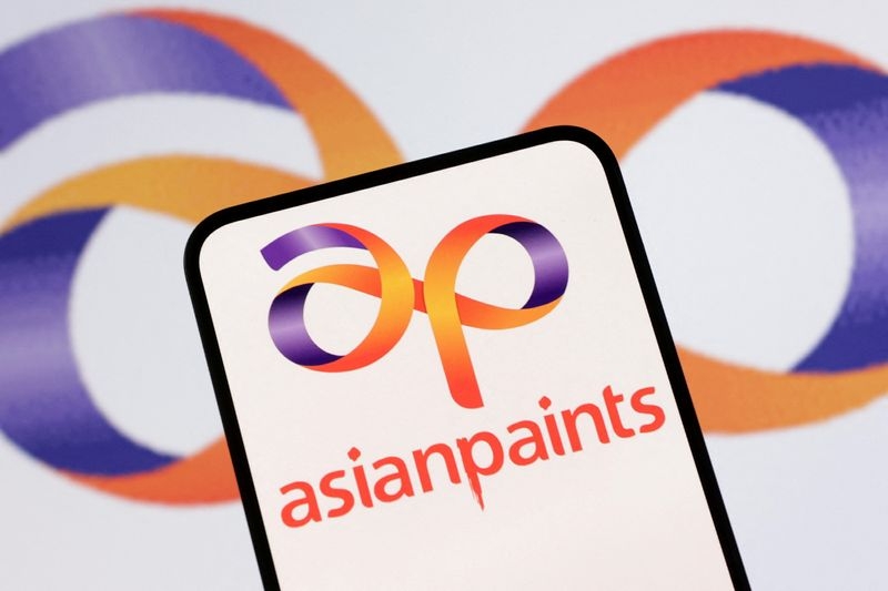 Exclusive-Birla's big paints bet rattles Asian Paints' India reign