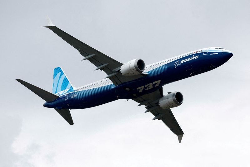 United Airlines exec says it may not get Boeing 737 MAX 10s until 2027 or '28