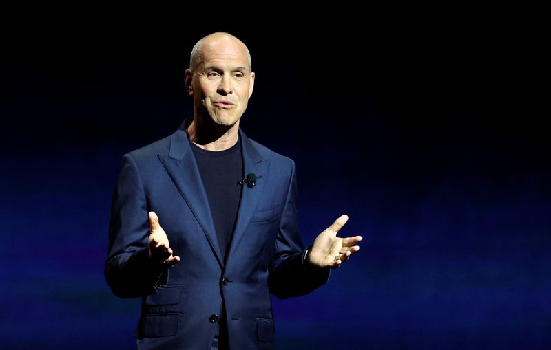 Paramount's co-CEO Robbins to step down, memo shows