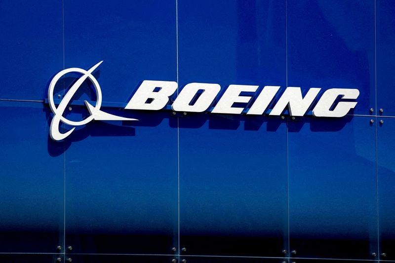 Saudi Arabia wealth fund to order 30 Boeing jets, Bloomberg News reports
