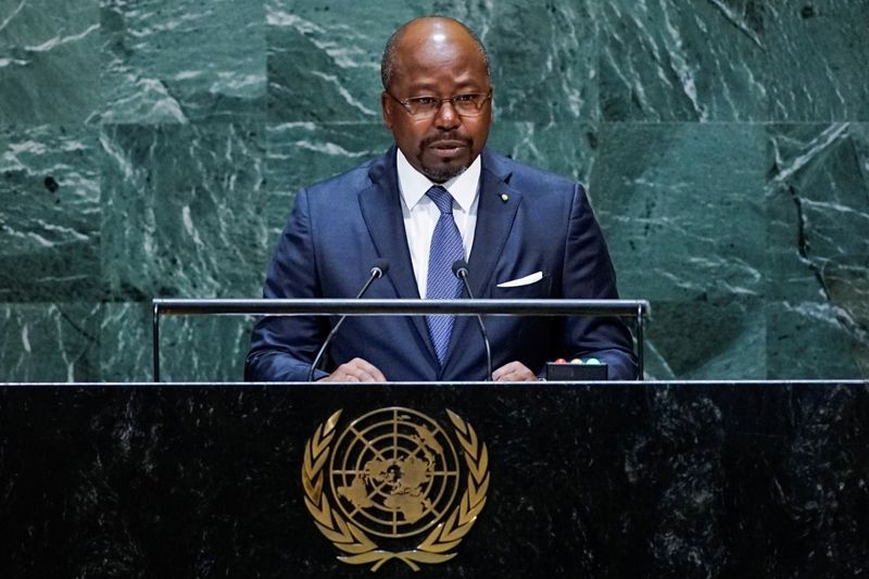 Gabon's old guard PM 'Bilie' challenges coup leader for presidency