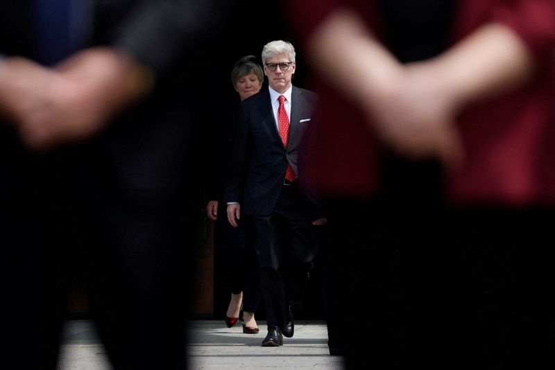 Canada's new energy minister vows to speed up permitting, reset industry relations