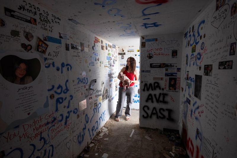 As Gazans return north, some Israelis near border fear another attack