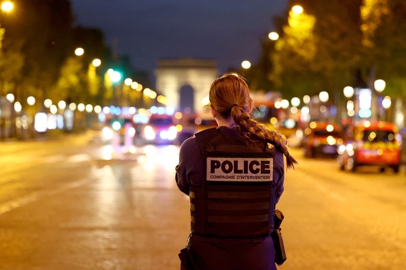 Paris to deploy 5,400 police for Champions League final