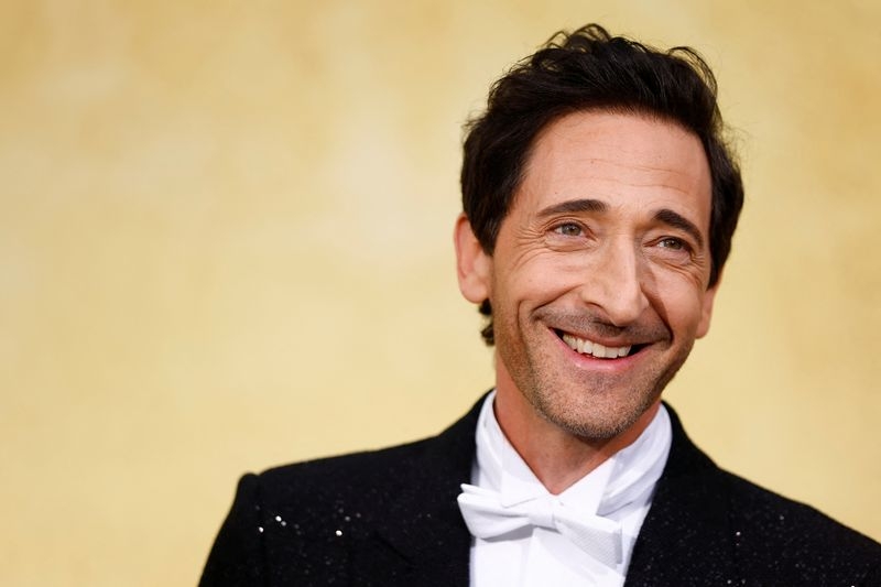 Celebrities unite at exclusive Cannes gala to support AIDS research after Trump cuts