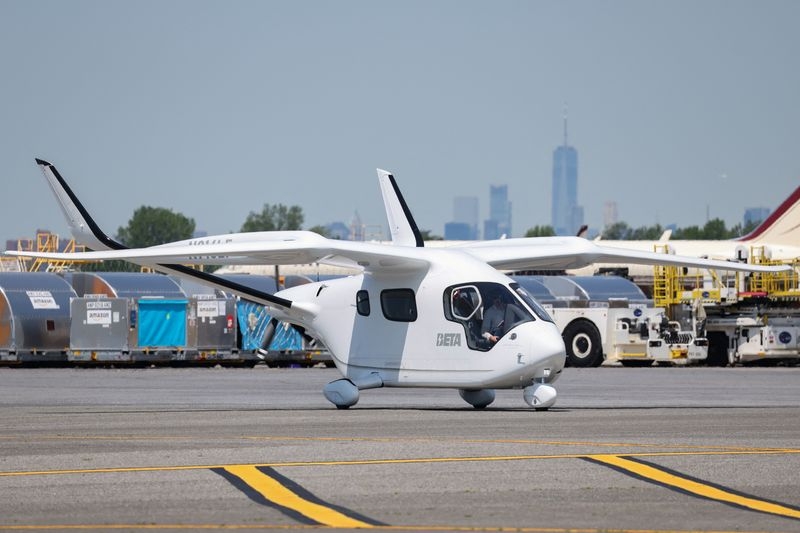 Beta Technologies conducts first all-electric aircraft landing