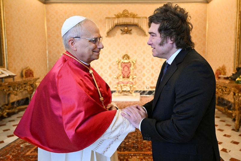 Milei meets Pope Leo, confirms visit to Argentina