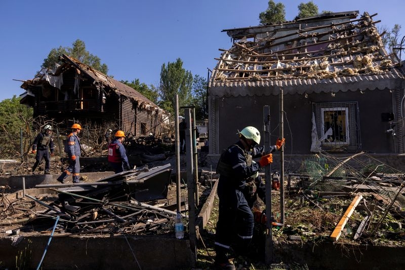 Zelenskiy aides visit US as Ukraine strikes Russian-held territory