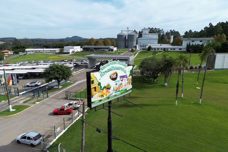 Argentina halts Brazil poultry imports after bird flu outbreak