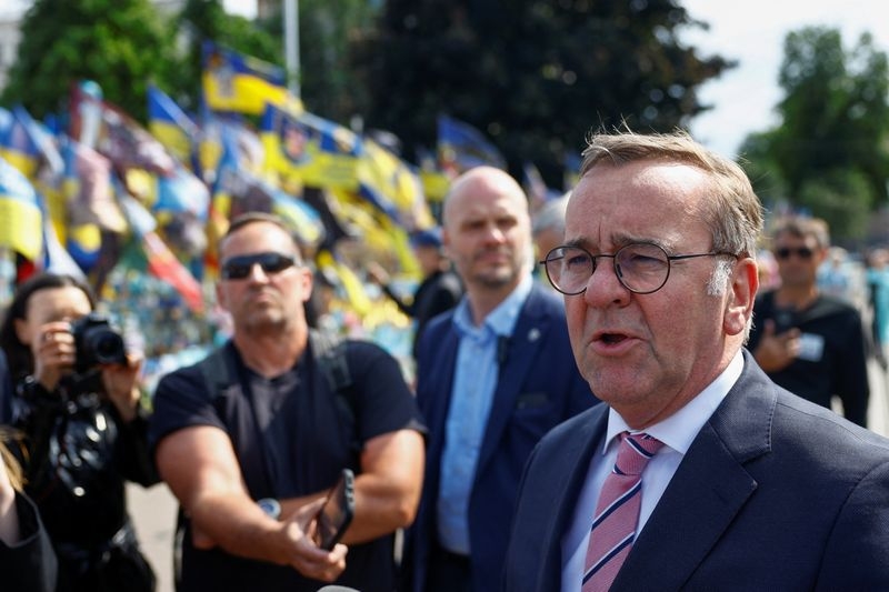 German defence minister: not considering sending Taurus missiles to Ukraine