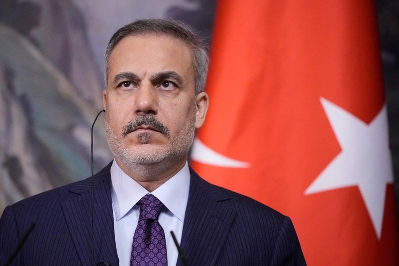 Turkish foreign minister discusses ceasefire efforts with Hamas, source says
