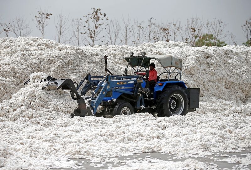 India suspends cotton import duty in signal to US, relief for garment industry