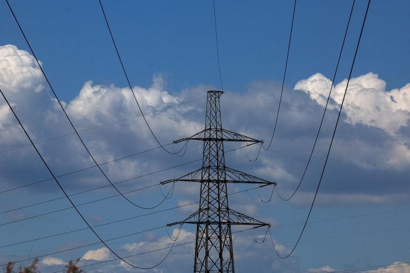 European grid investment plans face 250 billion euro shortfall