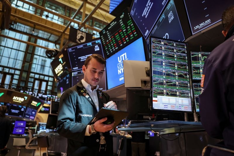 Wall Street futures down as Trump's tariffs stay put after latest court ruling