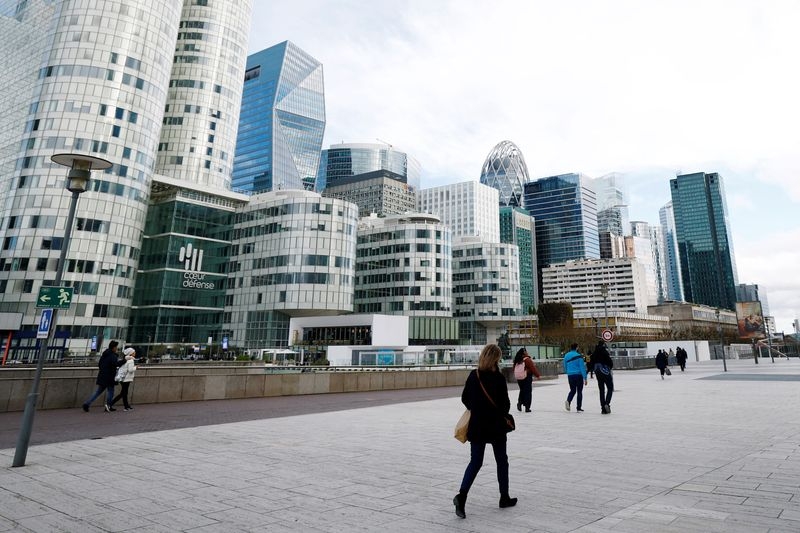 French service sector downturn eases in May but optimism wanes, final PMI shows