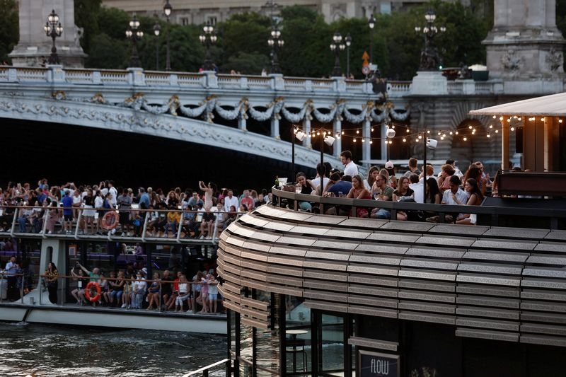 France's private sector contracts for ninth month in May, PMI shows