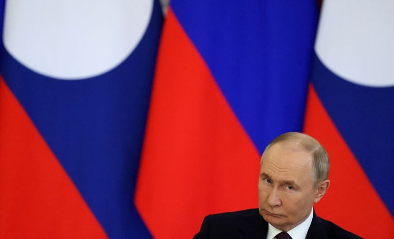 Putin, facing Trump deadline, signals no change in Russia's stance on Ukraine