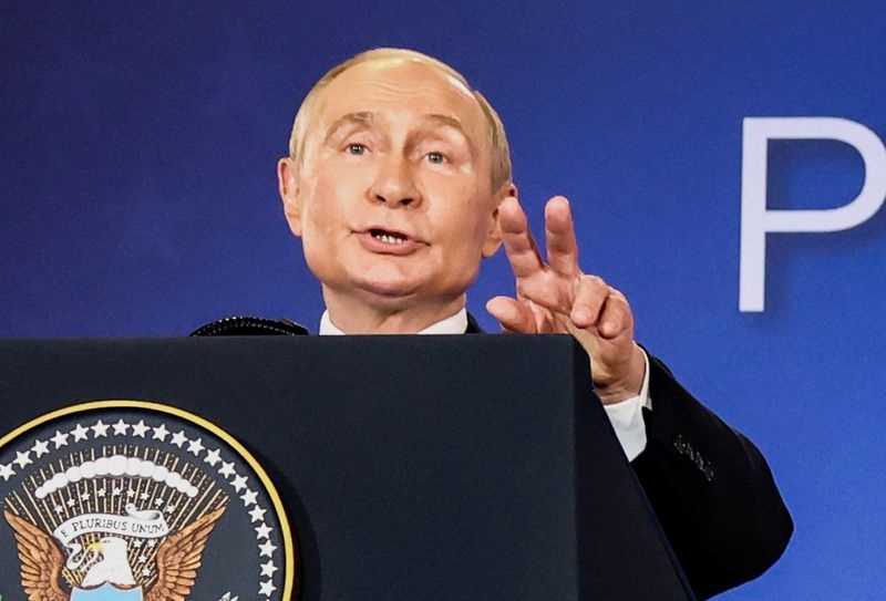 Highlights of Putin statement after summit with Trump