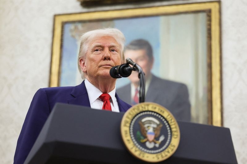 Trump spurs questions about safety of Germany's gold in New York