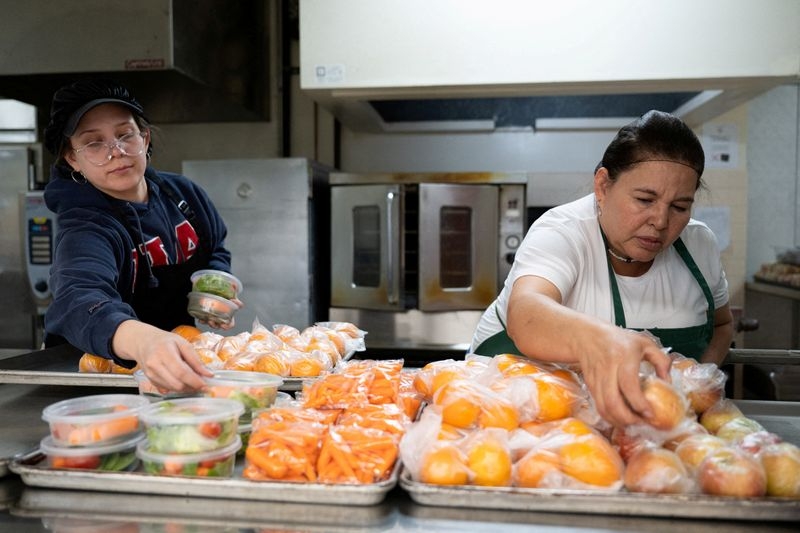 US dietary guidelines expected as soon as this month, sources say
