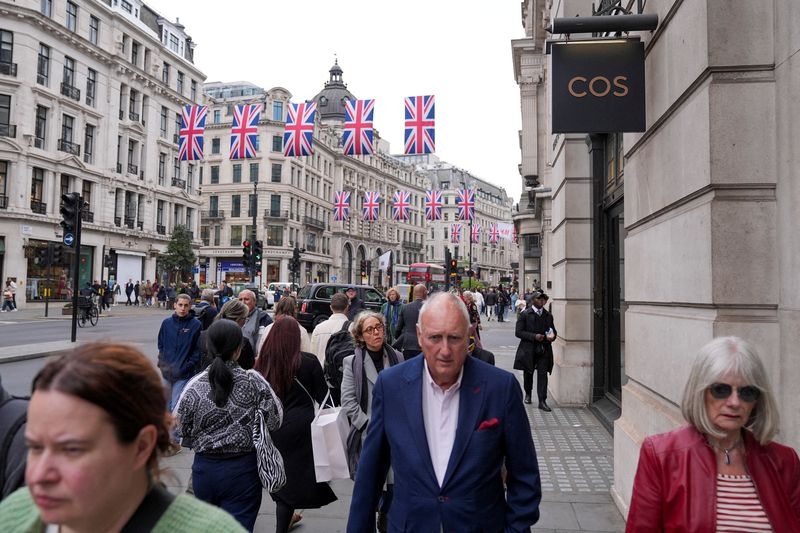 UK consumer morale ticks up but Middle East conflict clouds outlook