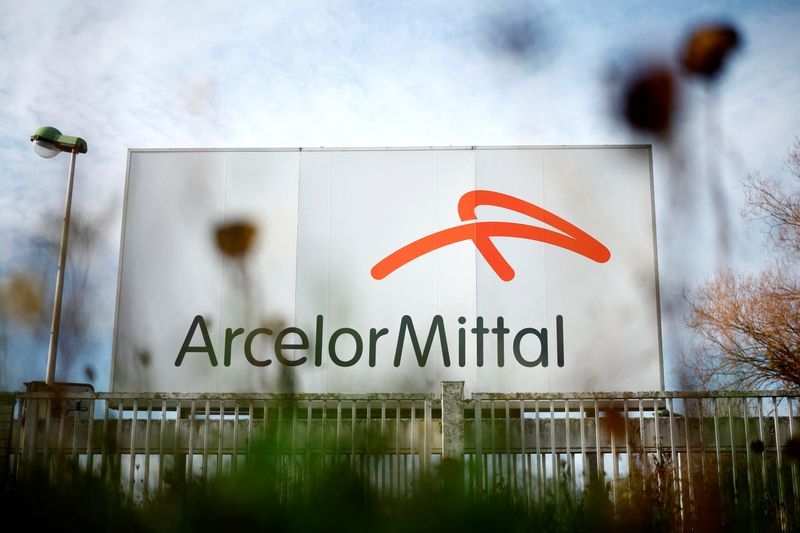 ArcelorMittal plans no preemptive US steel shipments ahead of tariffs, CFO says