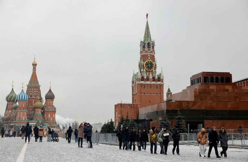 Goodbye Lenin? Russians flock to see Bolshevik leader's tomb before it closes for repairs