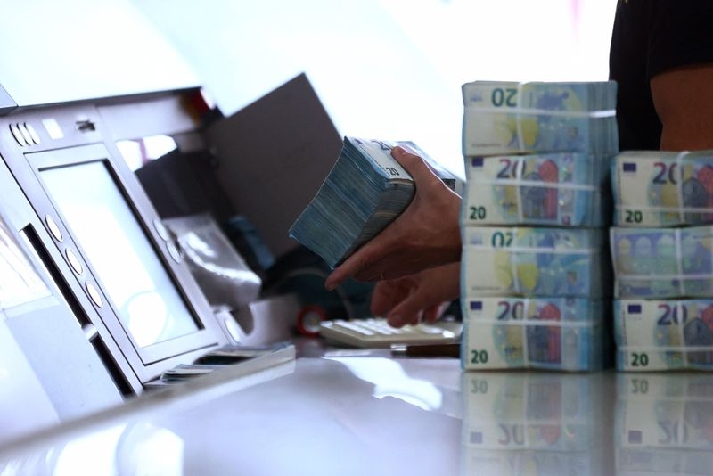 Bulgarian parliament rejects president's euro referendum proposal