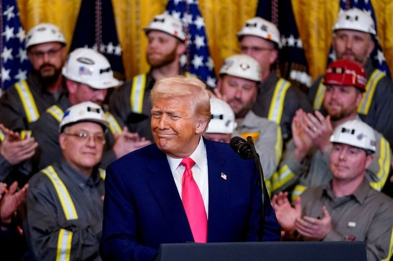 US TVA chief suggests coal plants could see longer life, environmental groups vow to fight