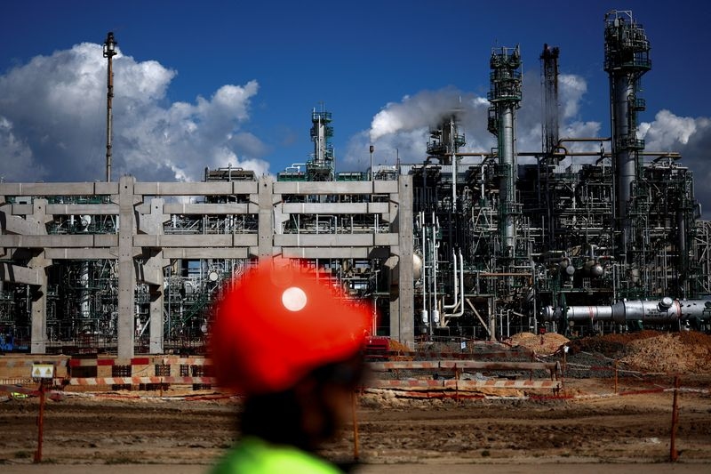 Portugal's Galp core profit beats expectations with a 1% contraction