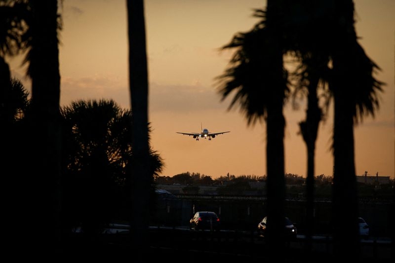 FAA says Jacksonville Air Route Traffic Control Center experiencing telecommunications issue