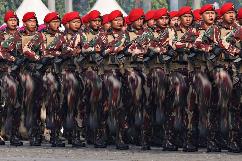 Indonesia's rights groups urge parliament not to pass military law