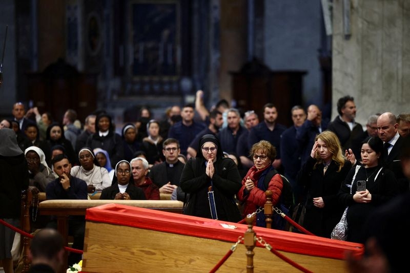 St. Peter's Basilica reopens to faithful bidding farewell to pope