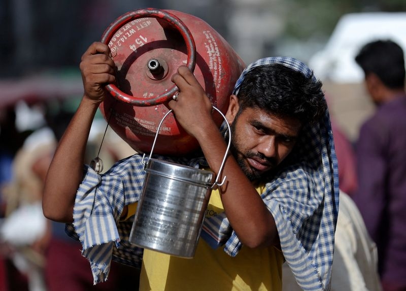 India raises gas prices from April