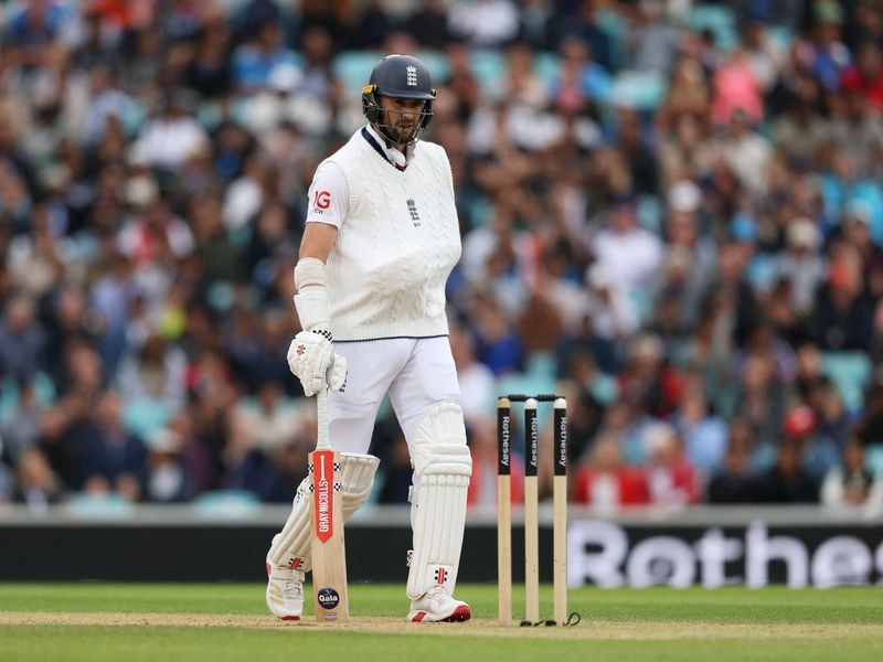Cricket-England's Woakes 'gutted' he could not win single-handedly at Oval