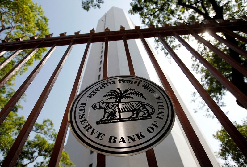 India's forex reserves fall to $691.5 billion as on May 30
