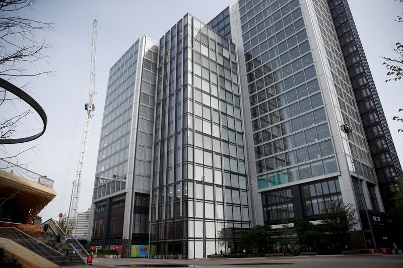 UK watchdog to ease rules on investment advice