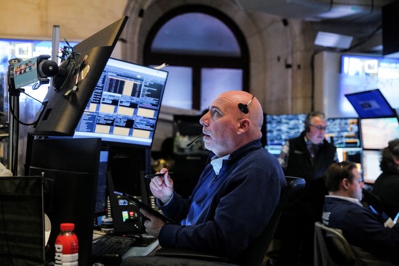 Analysis-Investors grapple with tariff-driven economic threat as market swings persist