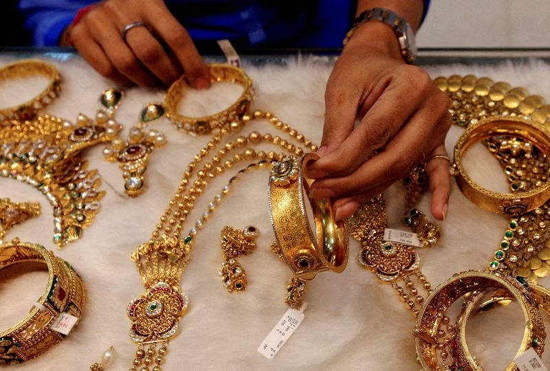 India gold discounts hit 8-month high as record prices curb demand