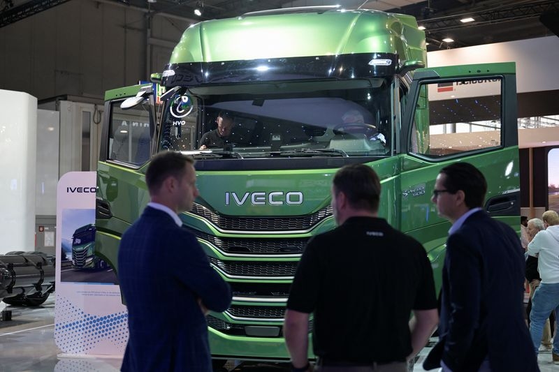 Iveco shares drop 6% after sales to India's Tata, Leonardo