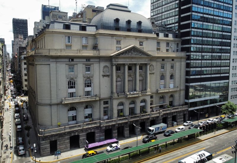 Argentina government publishes decree backing new IMF program