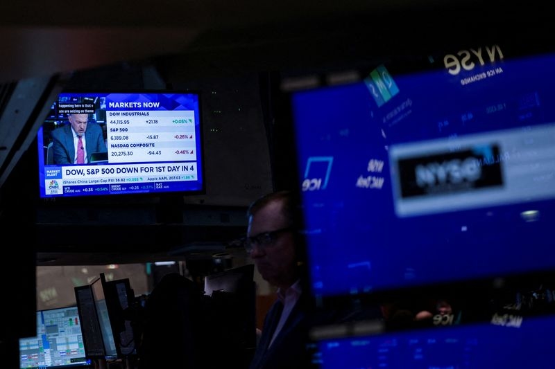 Oppenheimer lifts S&P 500 year-end target to Wall Street-high on trade optimism