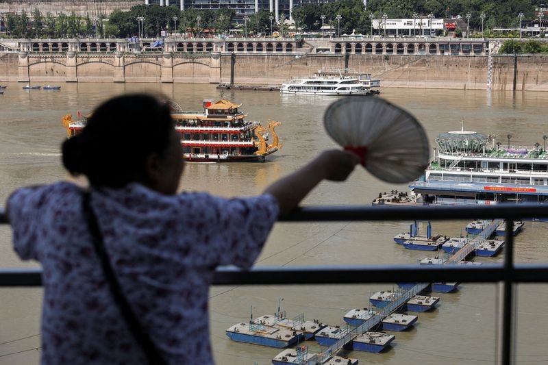 Car dealers in China's Yangtze delta region warn of 'severe challenges'