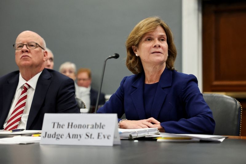 US judges warn of threats, ask Congress for more security funding