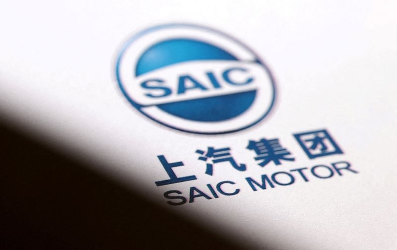 China's SAIC, Huawei to partner in developing new smart EVs