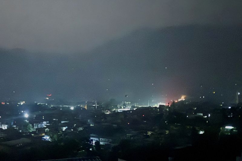 Airlines re-route, cancel flights due to India-Pakistan fighting