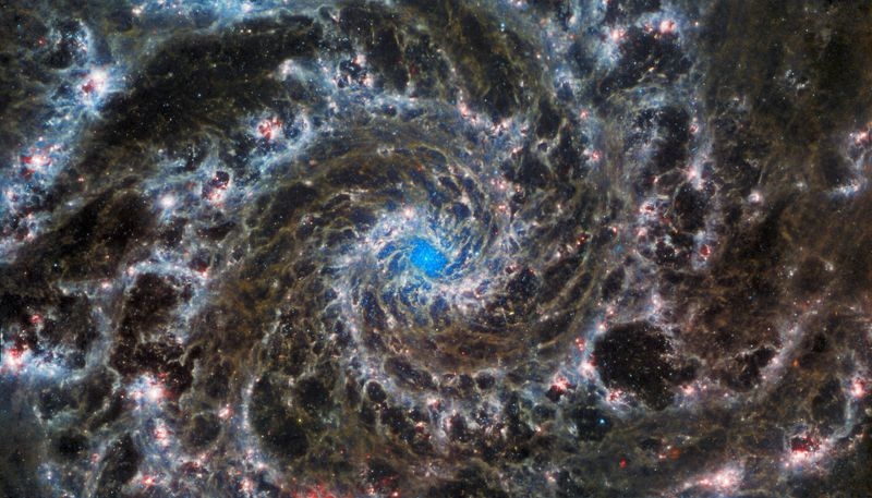 Evidence mounts that universe's dark energy is changing over time