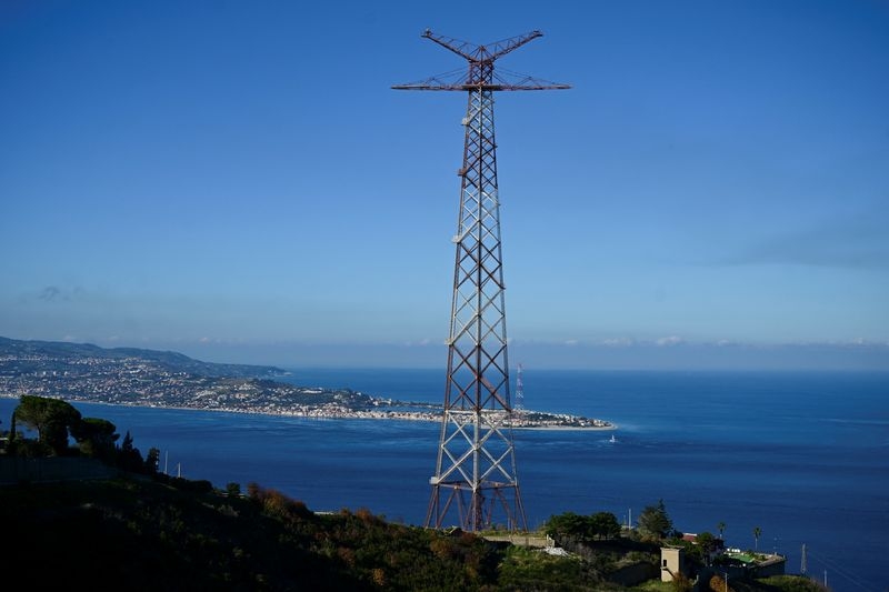 Work on long-debated bridge to Sicily could begin in coming months